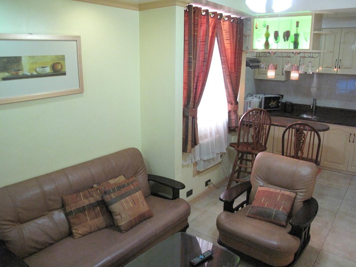 Makati Suites At Travelers Inn Makati City Extérieur photo